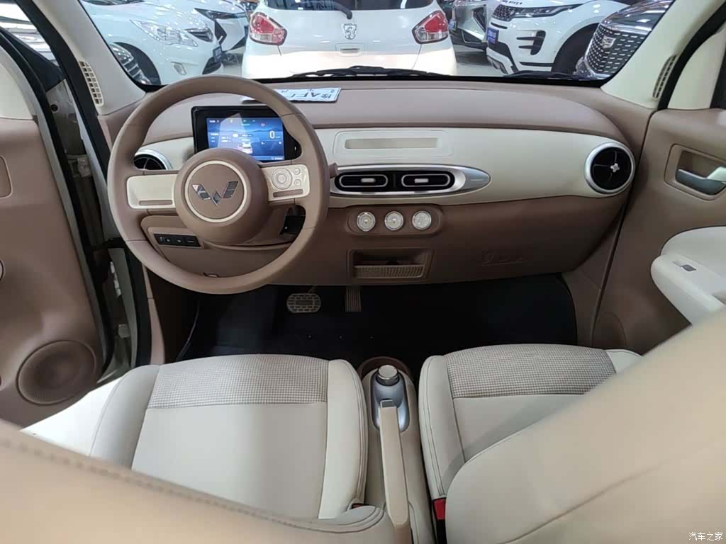 Wuling MINIEV, 2025 10