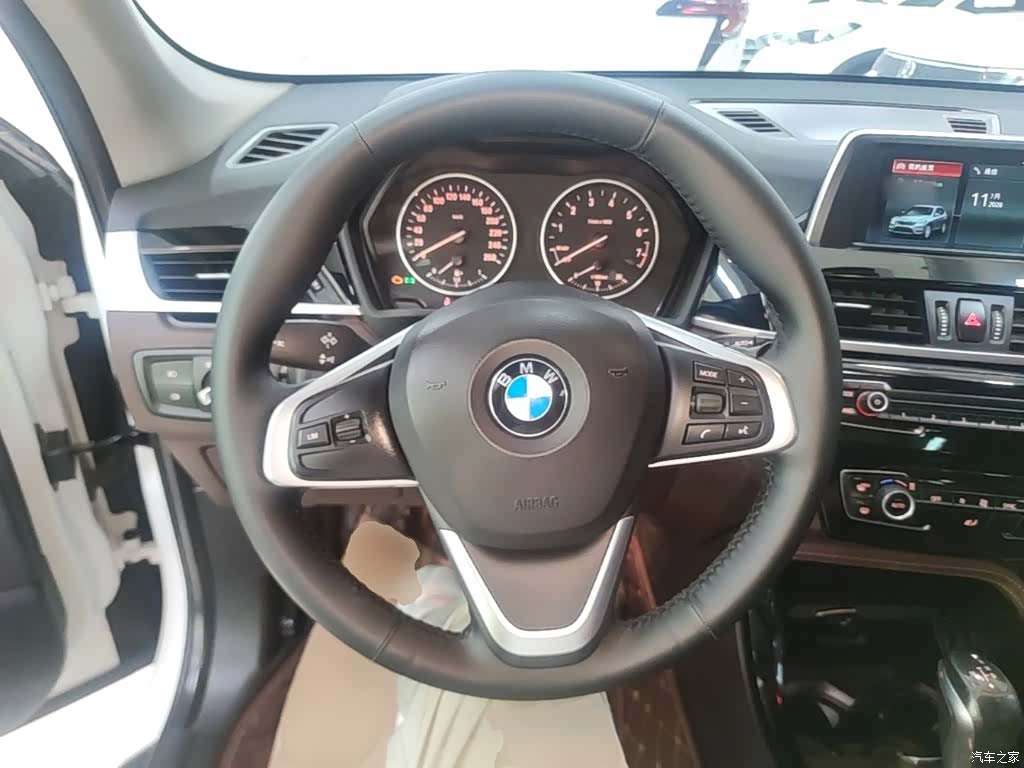 BMW X1, 2018 11