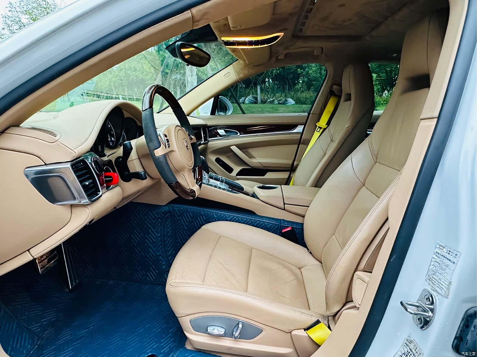 Porsche Panamera, 2011 8