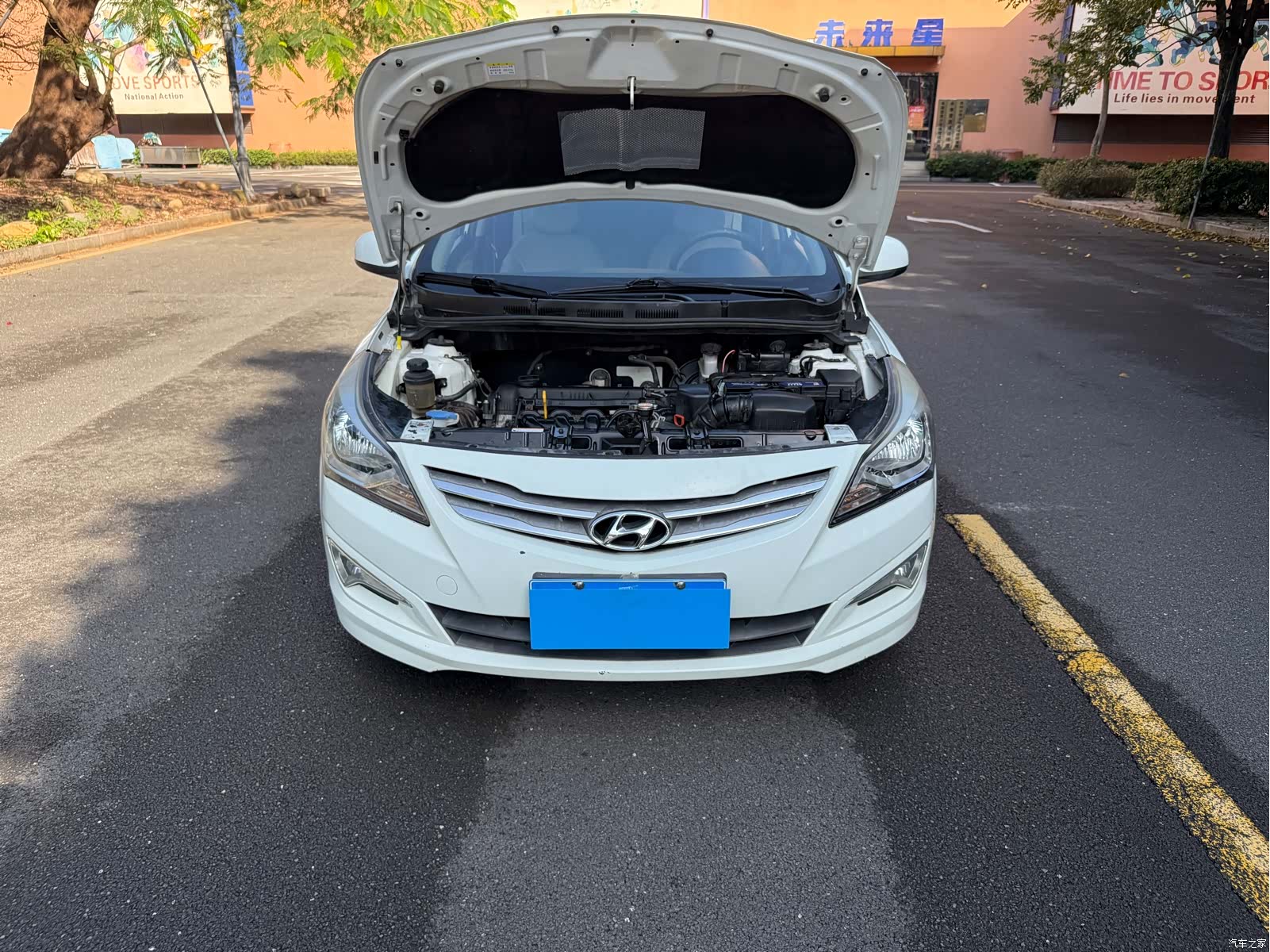 Hyundai GLS, 2015 16