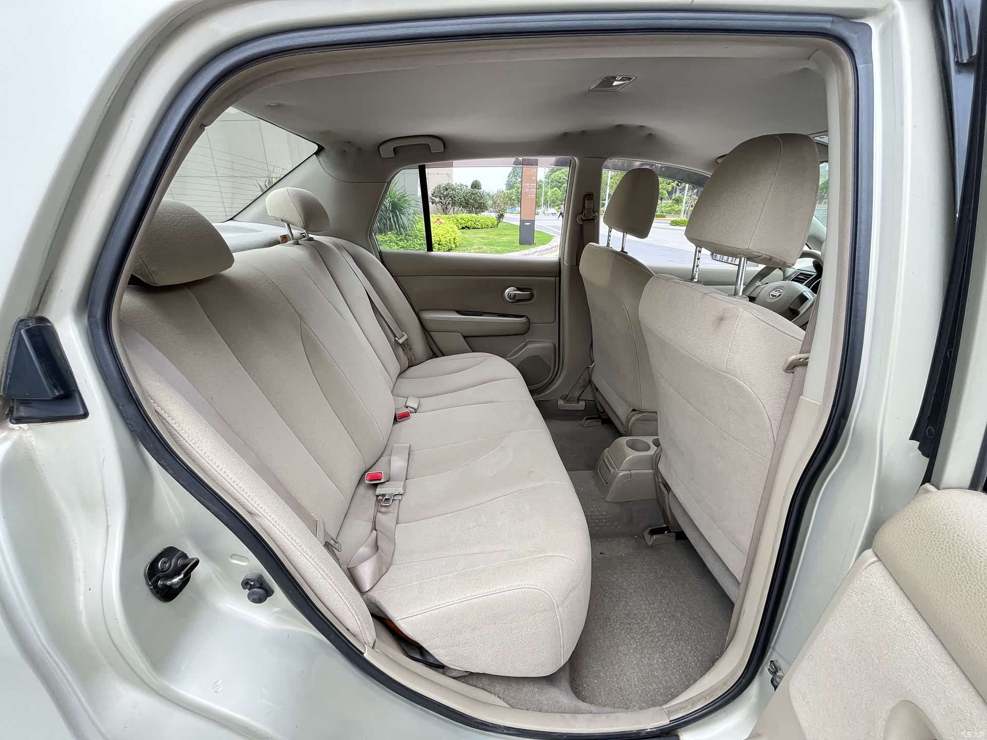 Nissan 1.6JS, 2005 13