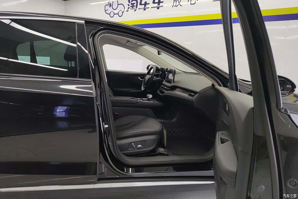 Hongqi QM5, 2024 8