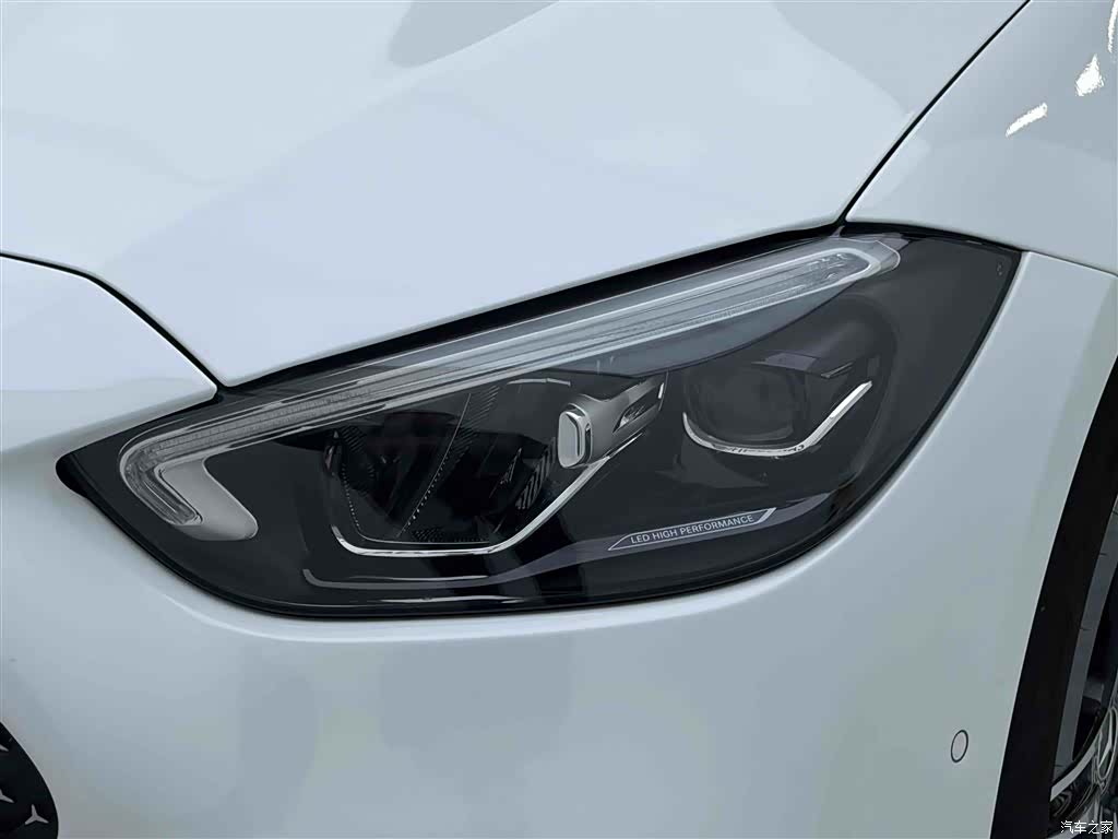 Mercedes-Benz C-Class, 2024 7