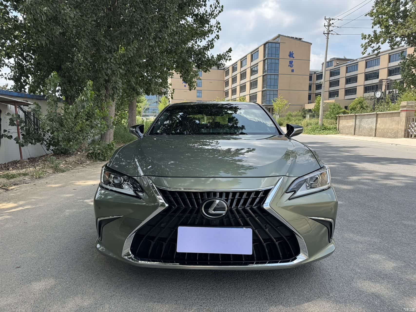 Lexus ES, 2022 2