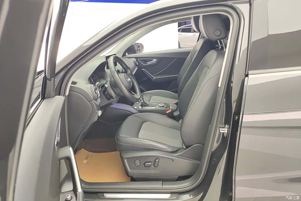 Audi Q2L, 2021 9