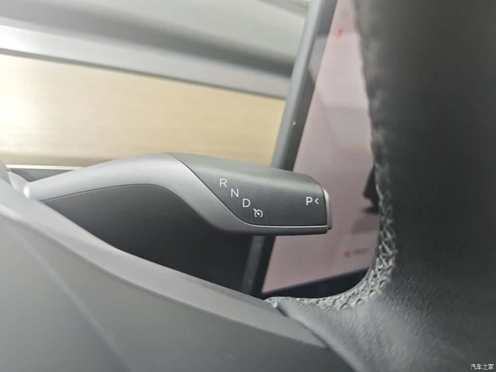 Tesla Model Y, 2022 14