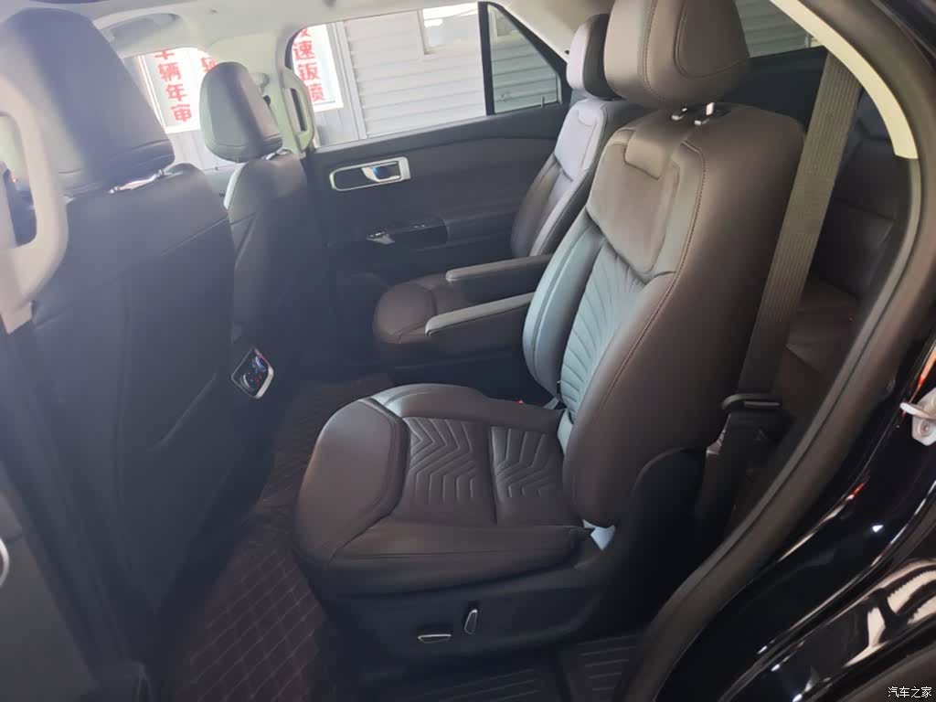 Ford Explorer, 2025 17