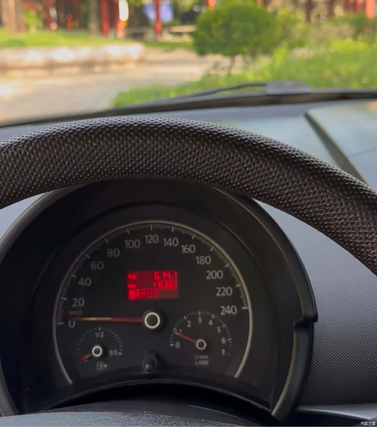 Volkswagen 1.6, 2011 12