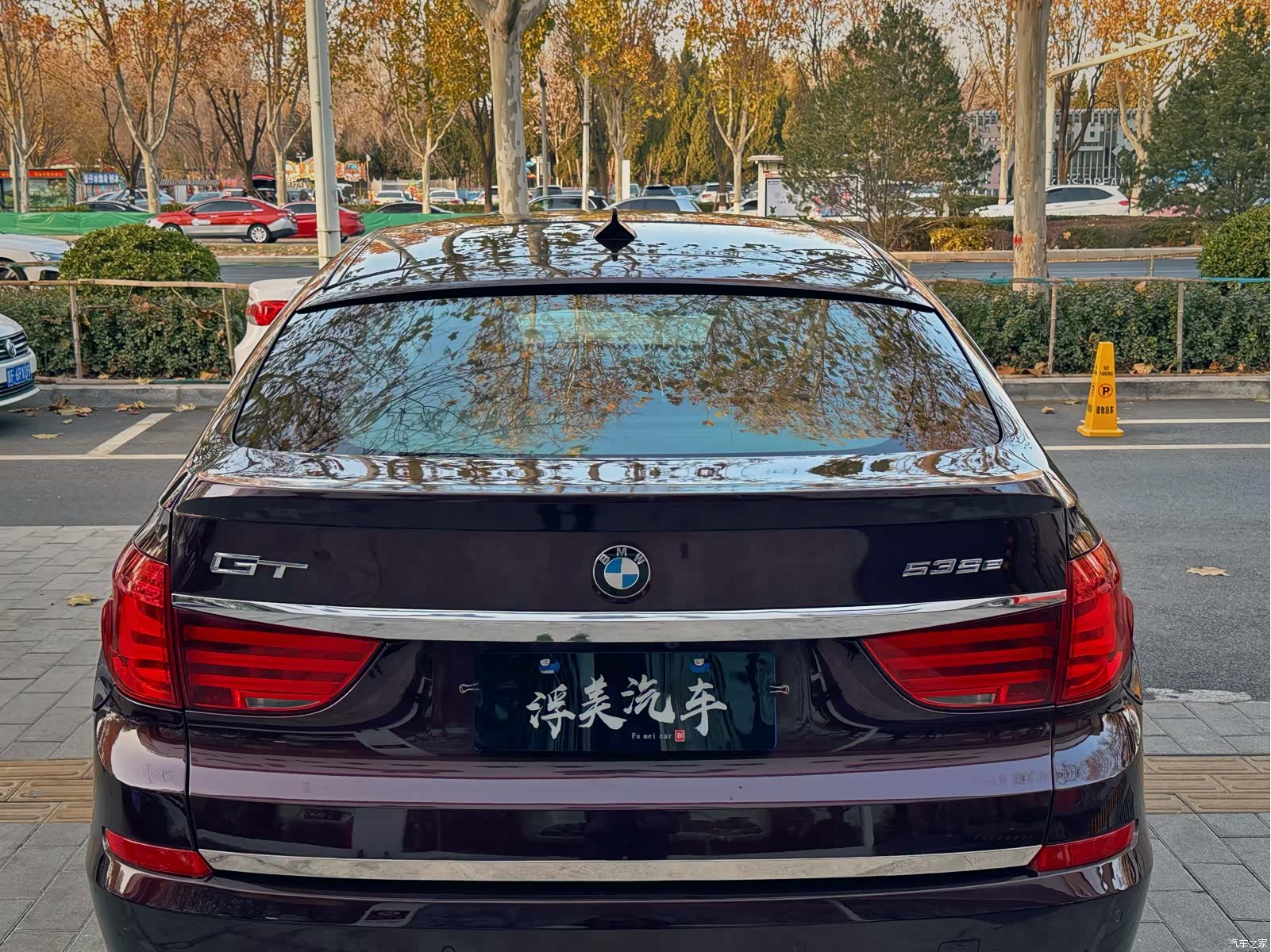 BMW 5 Series, 2011 9
