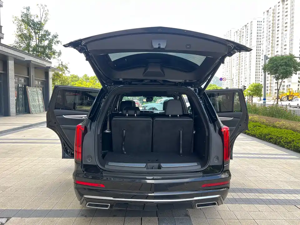 Cadillac XT6