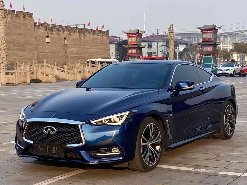 Infiniti Q60
