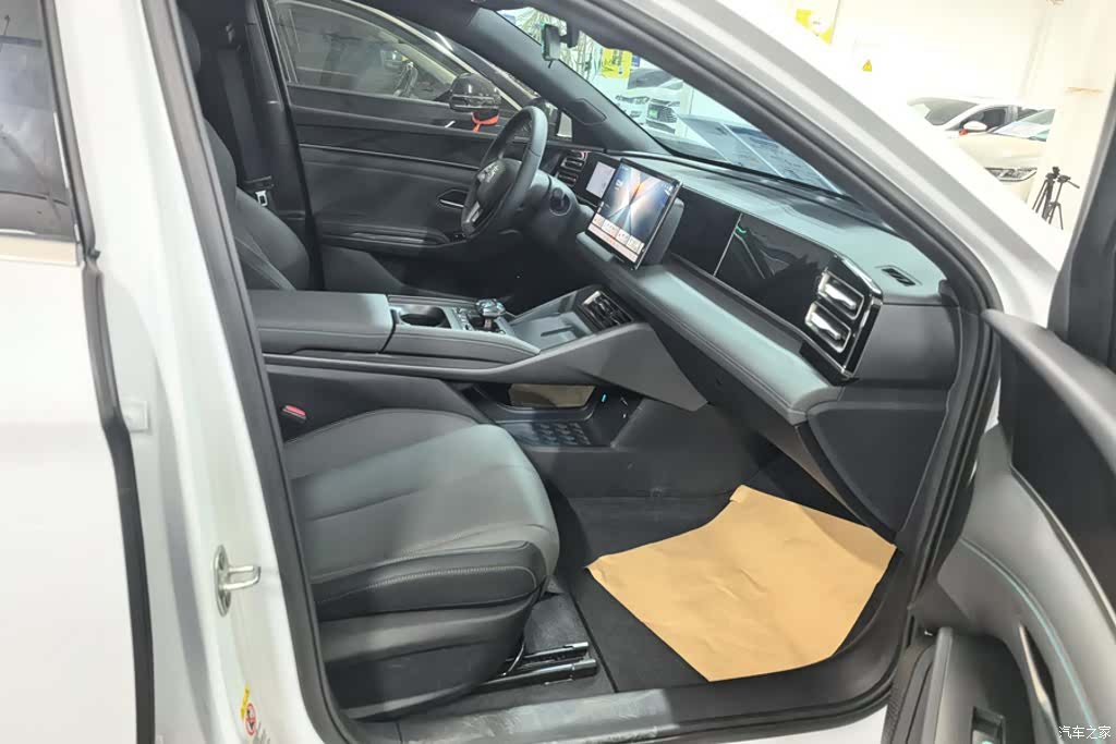 BYD Qin, 2025 8