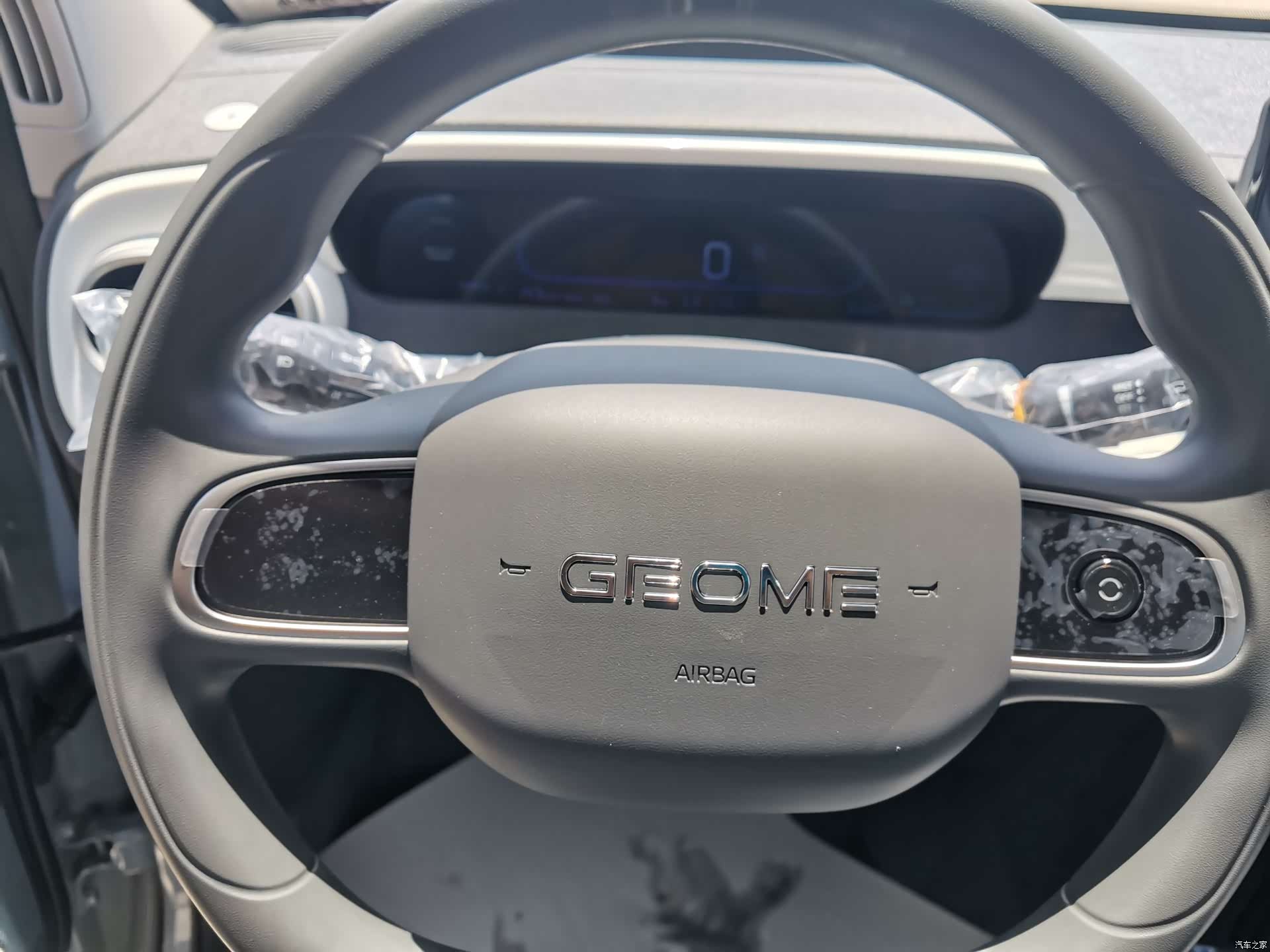 Geely Panda, 2026 11