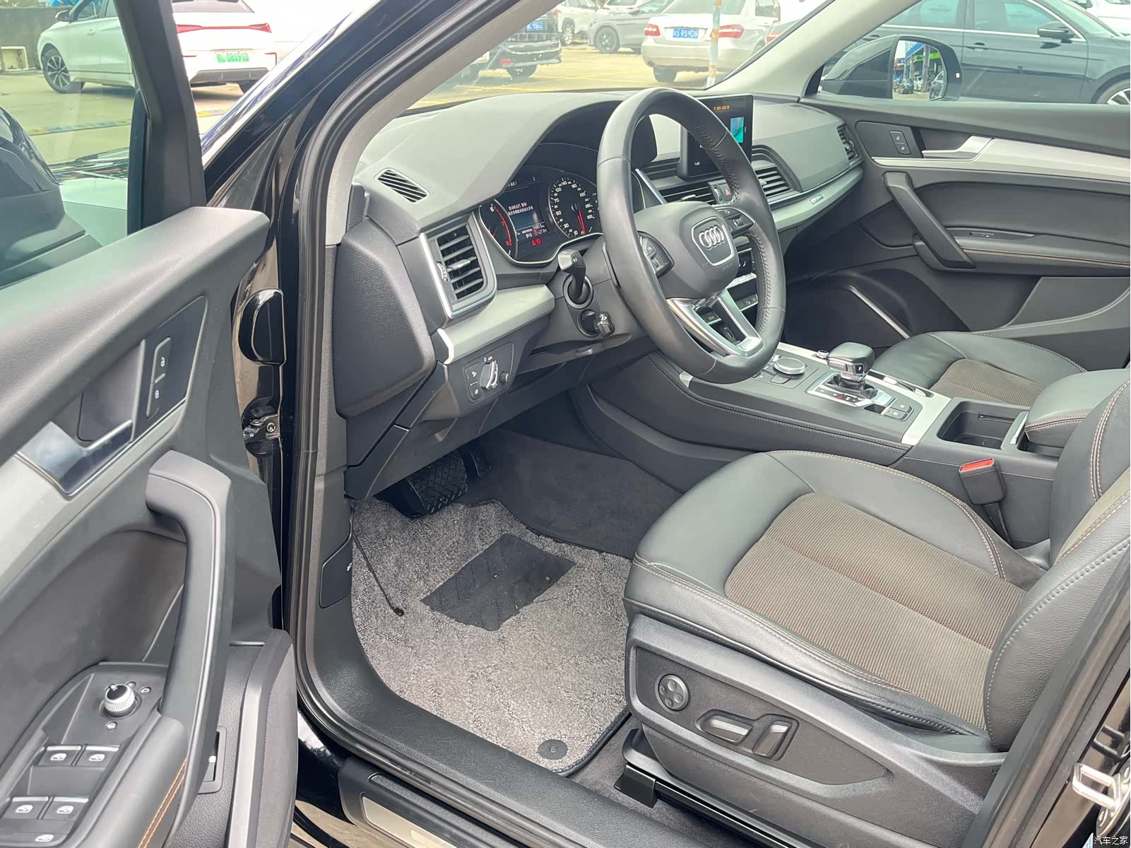 Audi Q5L, 2020 10