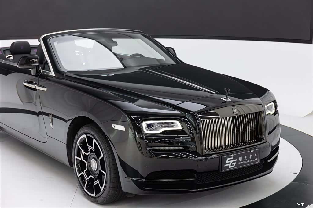 Rolls-Royce Black, 2019 18
