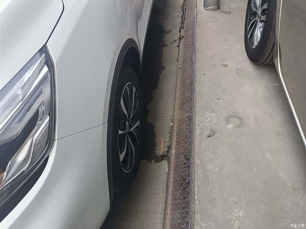 Geely Emgrand, 2020 23