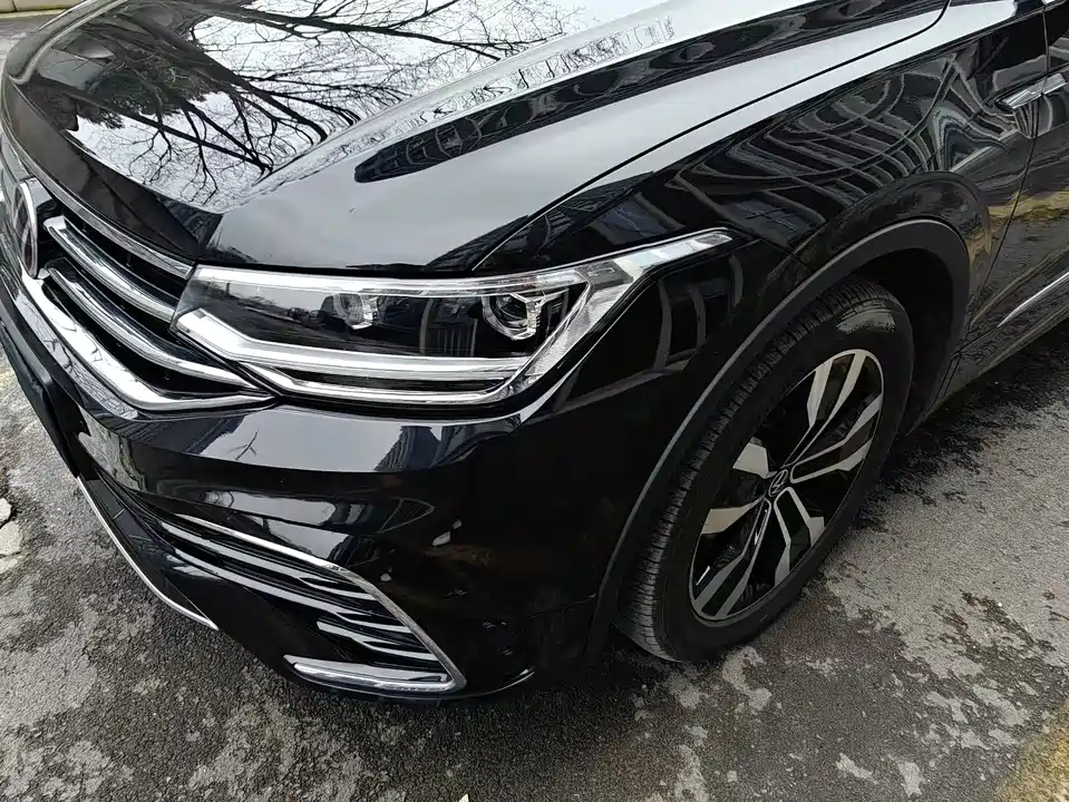 Volkswagen Tiguan L