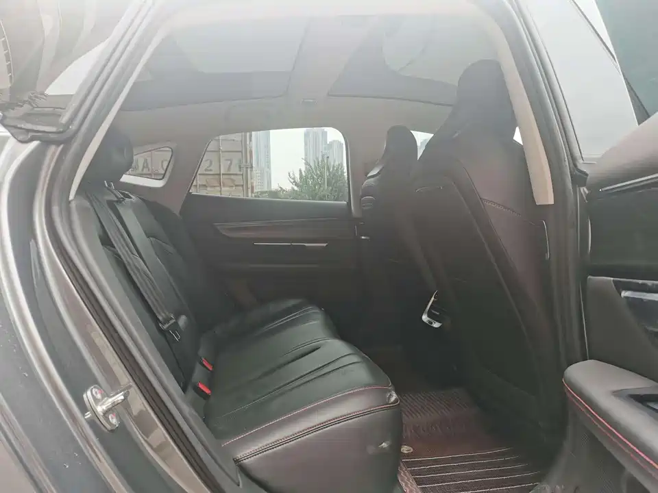 XPENG P7