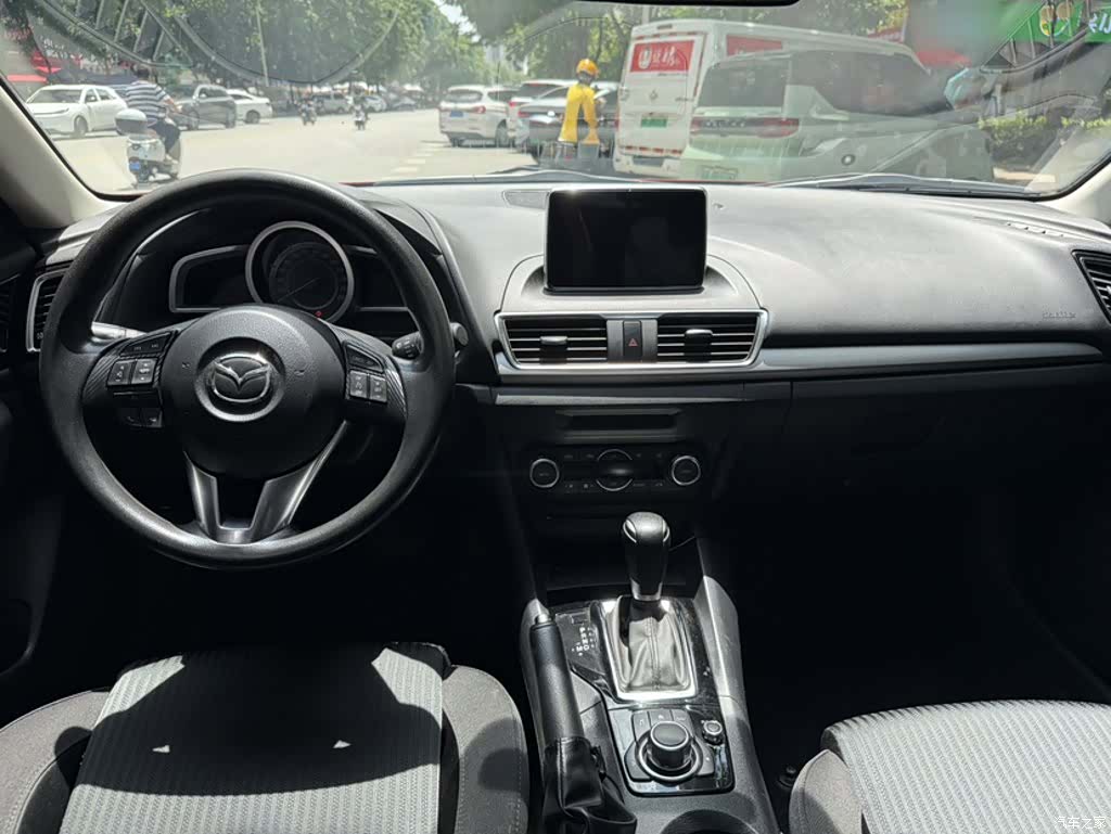 Mazda Mazda3, 2016 16