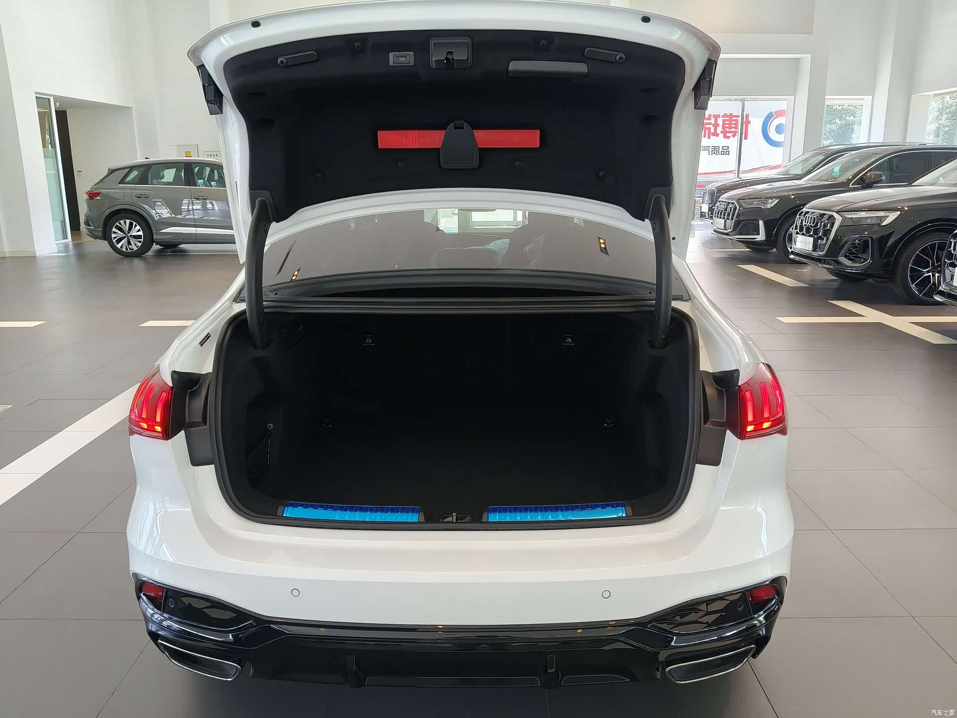 Audi A5, 1900 17