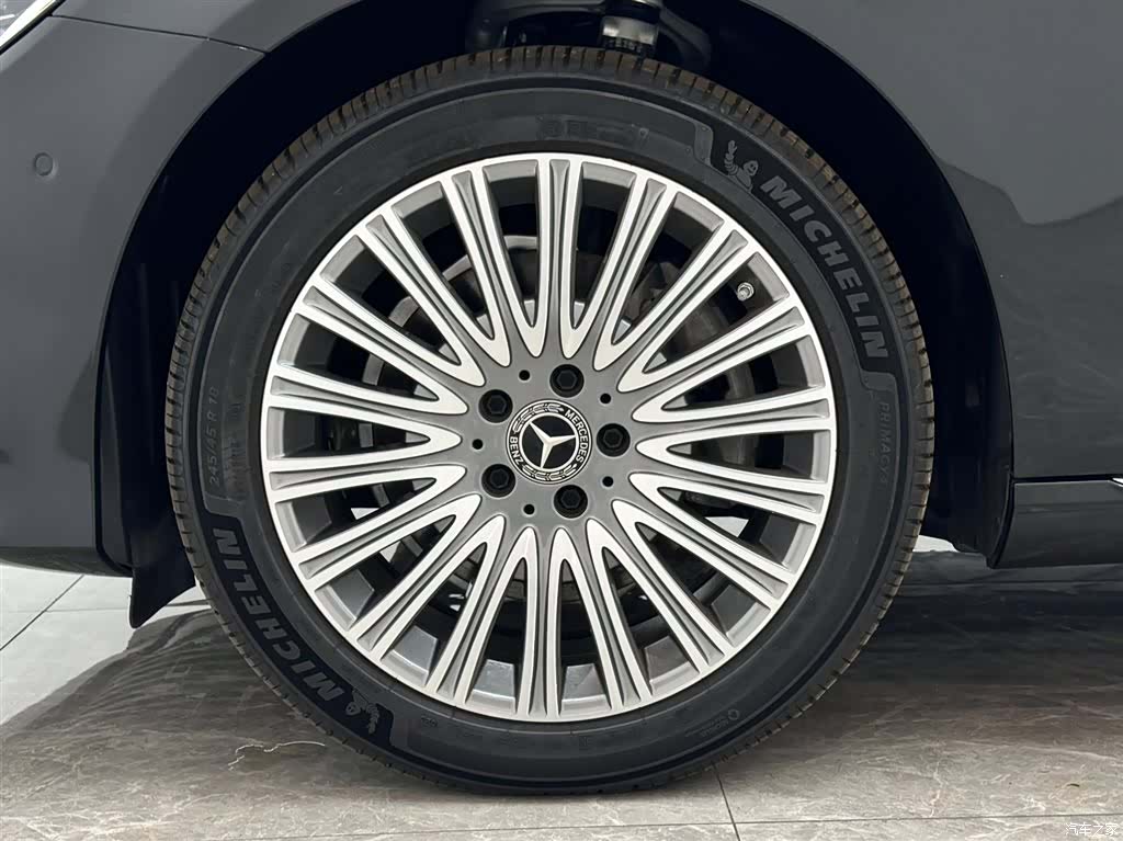 Mercedes-Benz E-Class, 2021 21