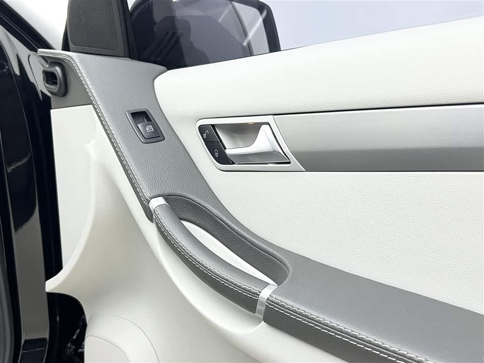 Mercedes-Benz R-class