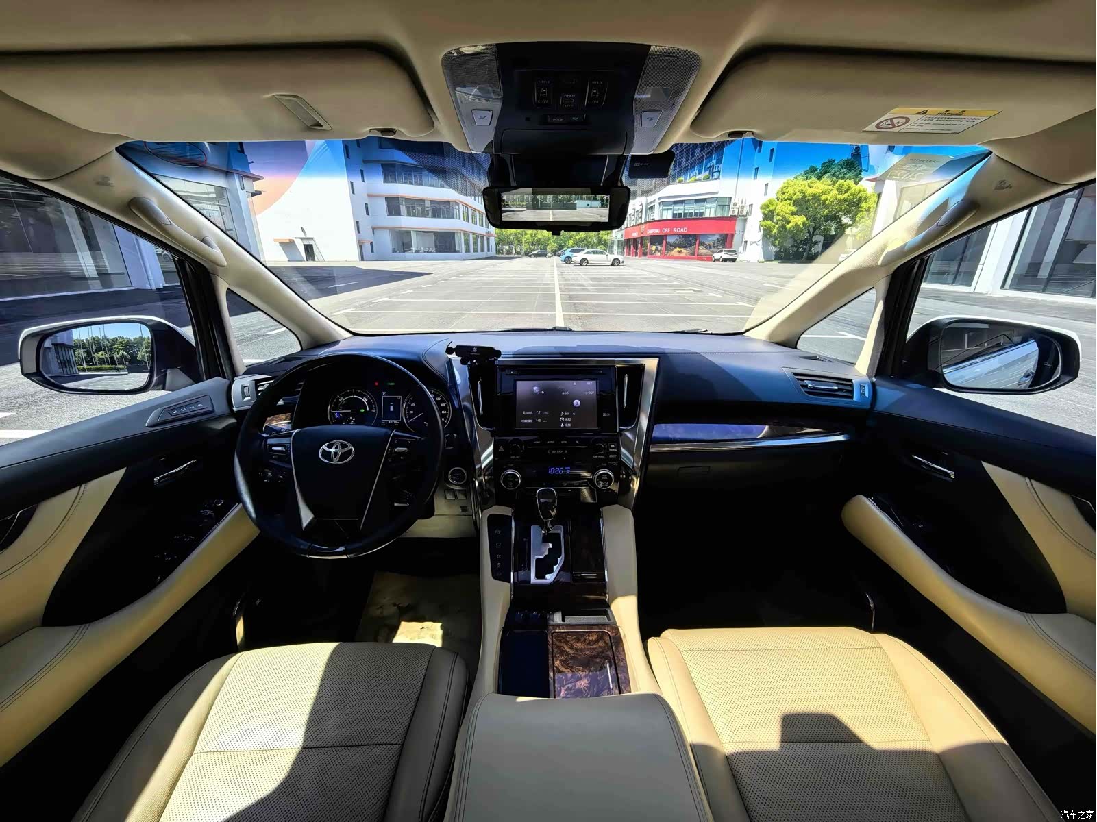 Toyota Alphard, 2019 18