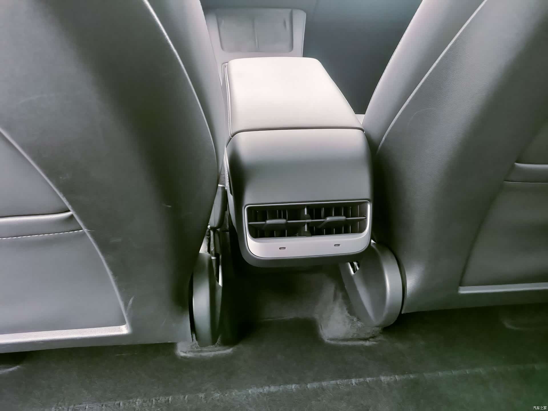 Tesla Model Y, 2021 16