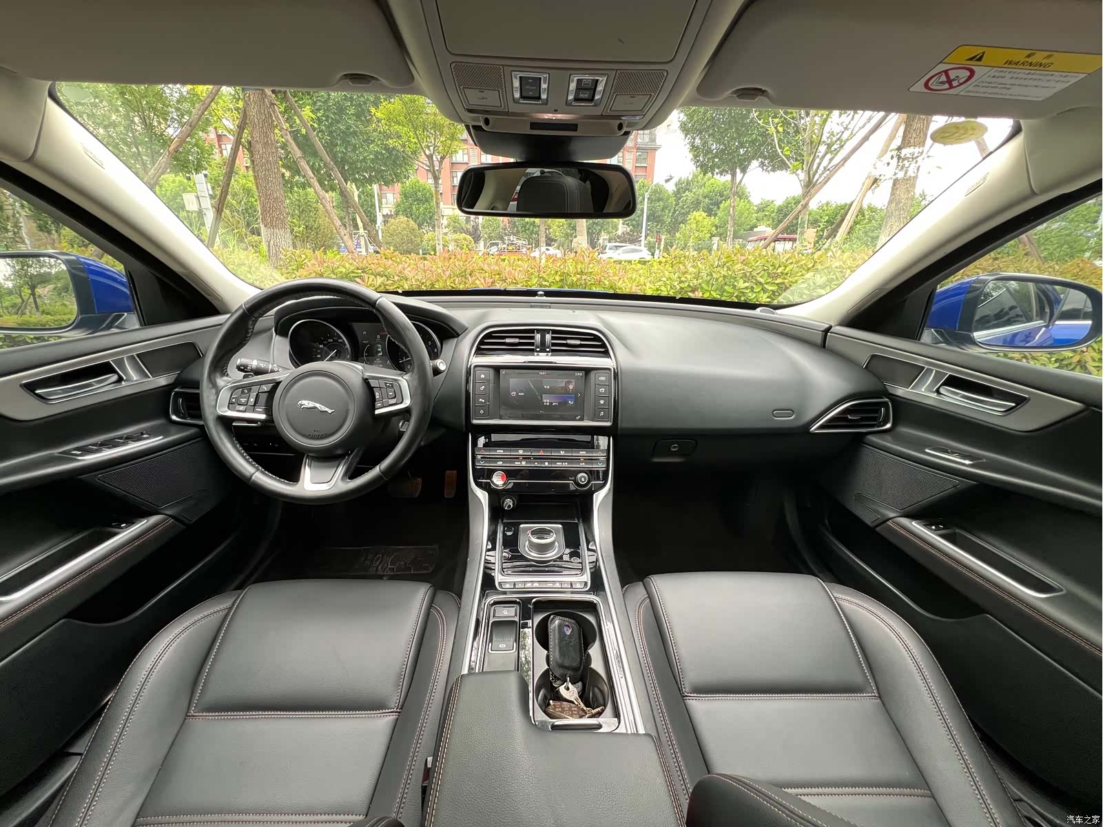 Land Rover XEL, 2018 11