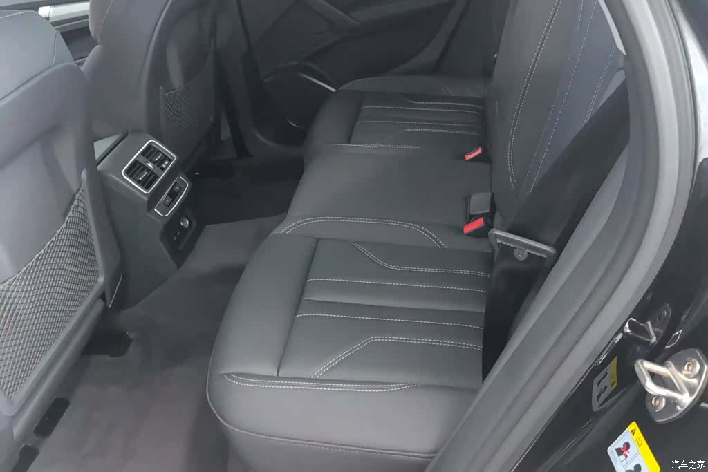 Audi Q5L, 2022 11