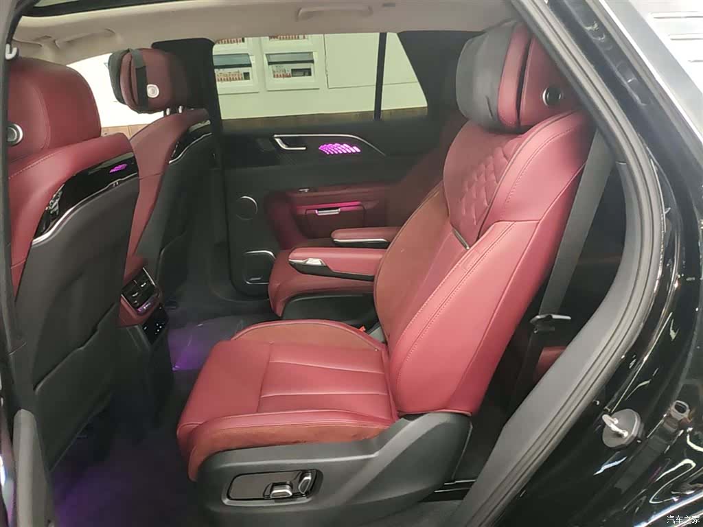 Hongqi E-HS9, 2023 17