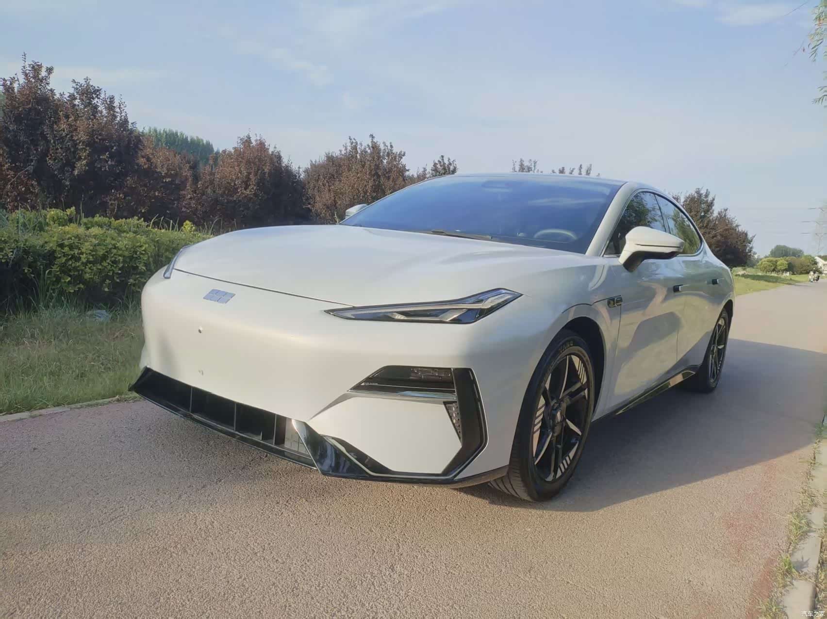 Geely E8, 2024 1