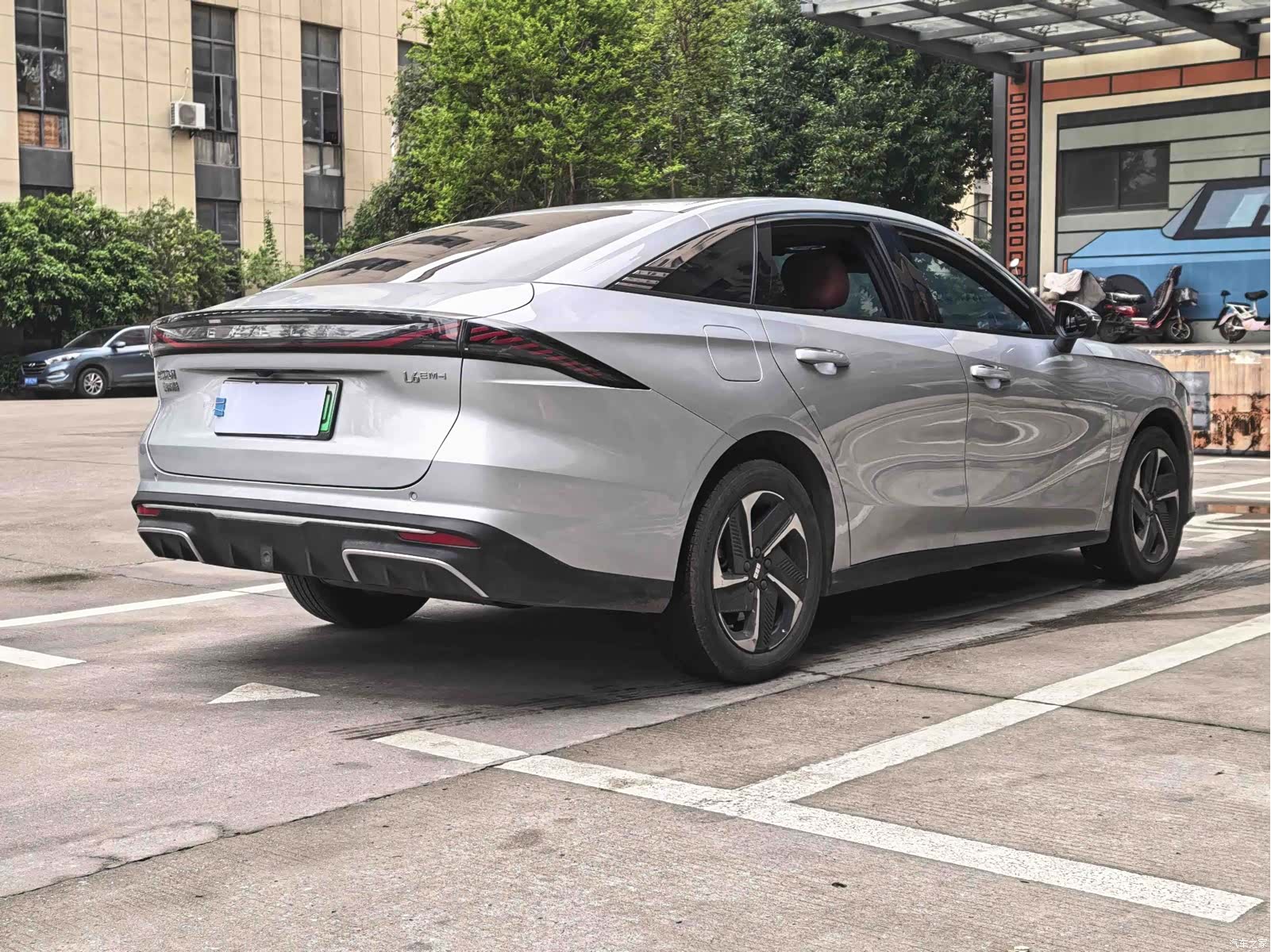 Geely Galaxy L6, 2025 7