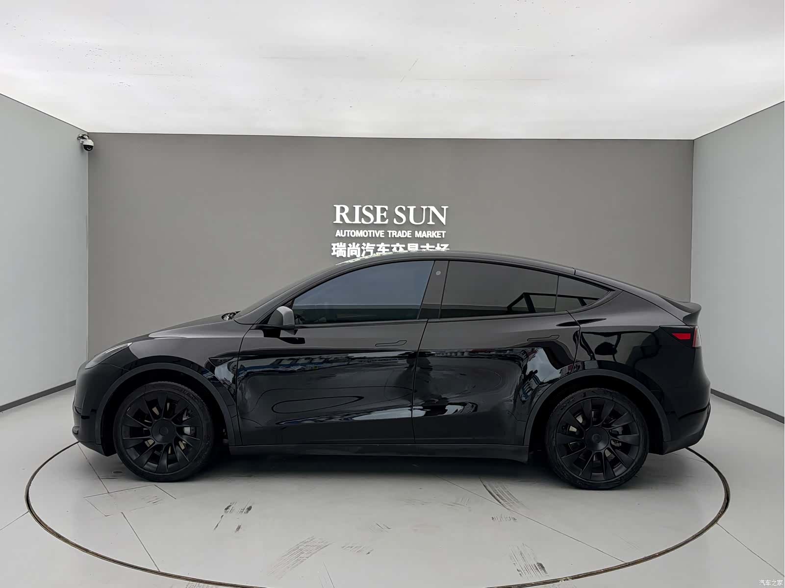 Tesla Model Y, 2022 12
