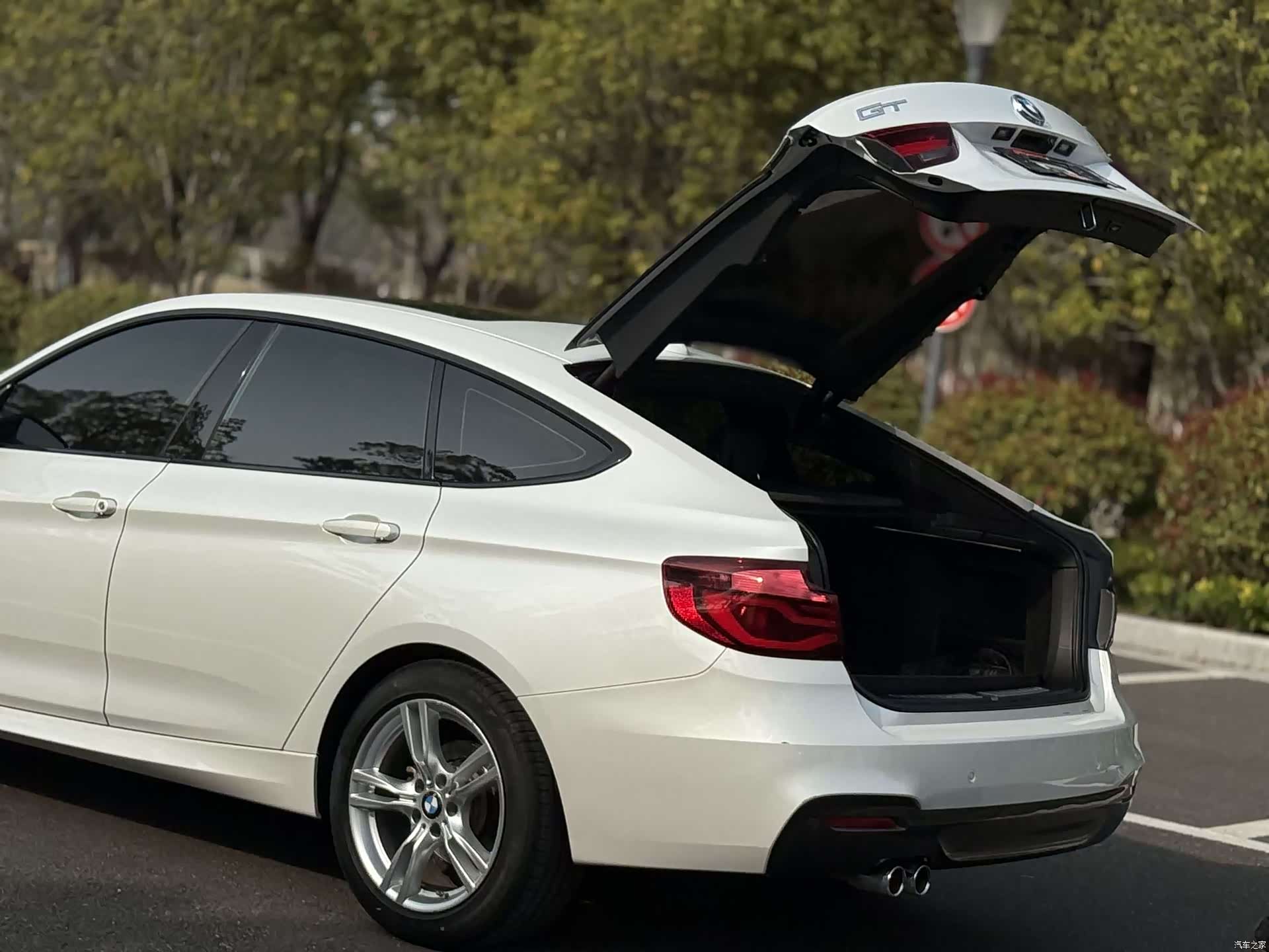 BMW 3 Series, 2019 14