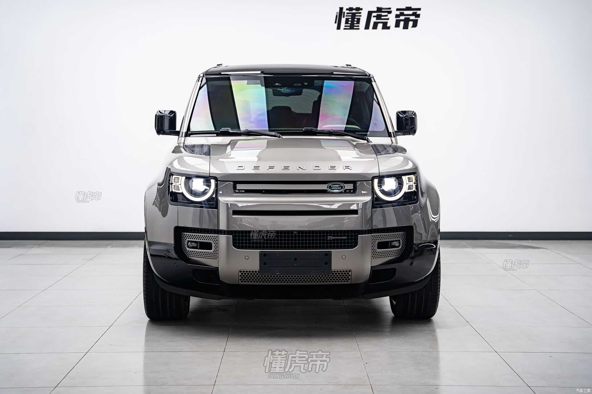 Land Rover Defender, 2021 3