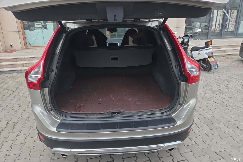 Volvo XC60, 2012 4