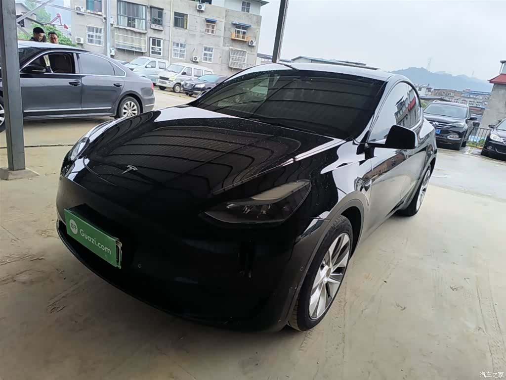Tesla Model Y, 2023 2