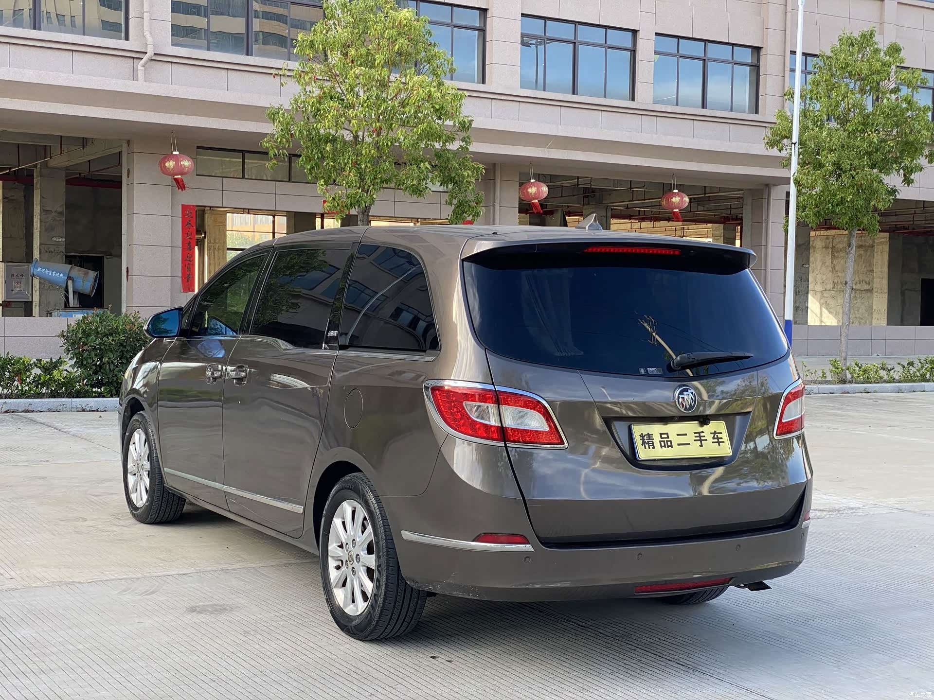 Buick GL8, 2013 9