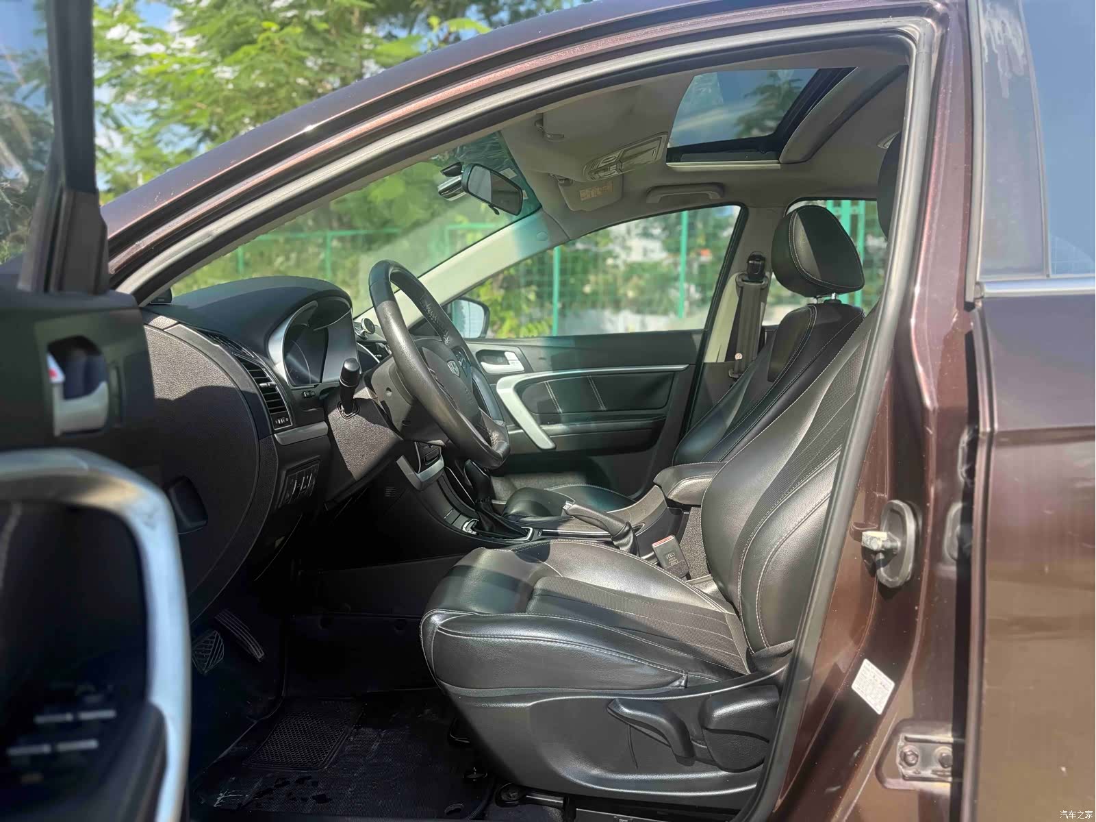 Geely Emgrand, 2015 4