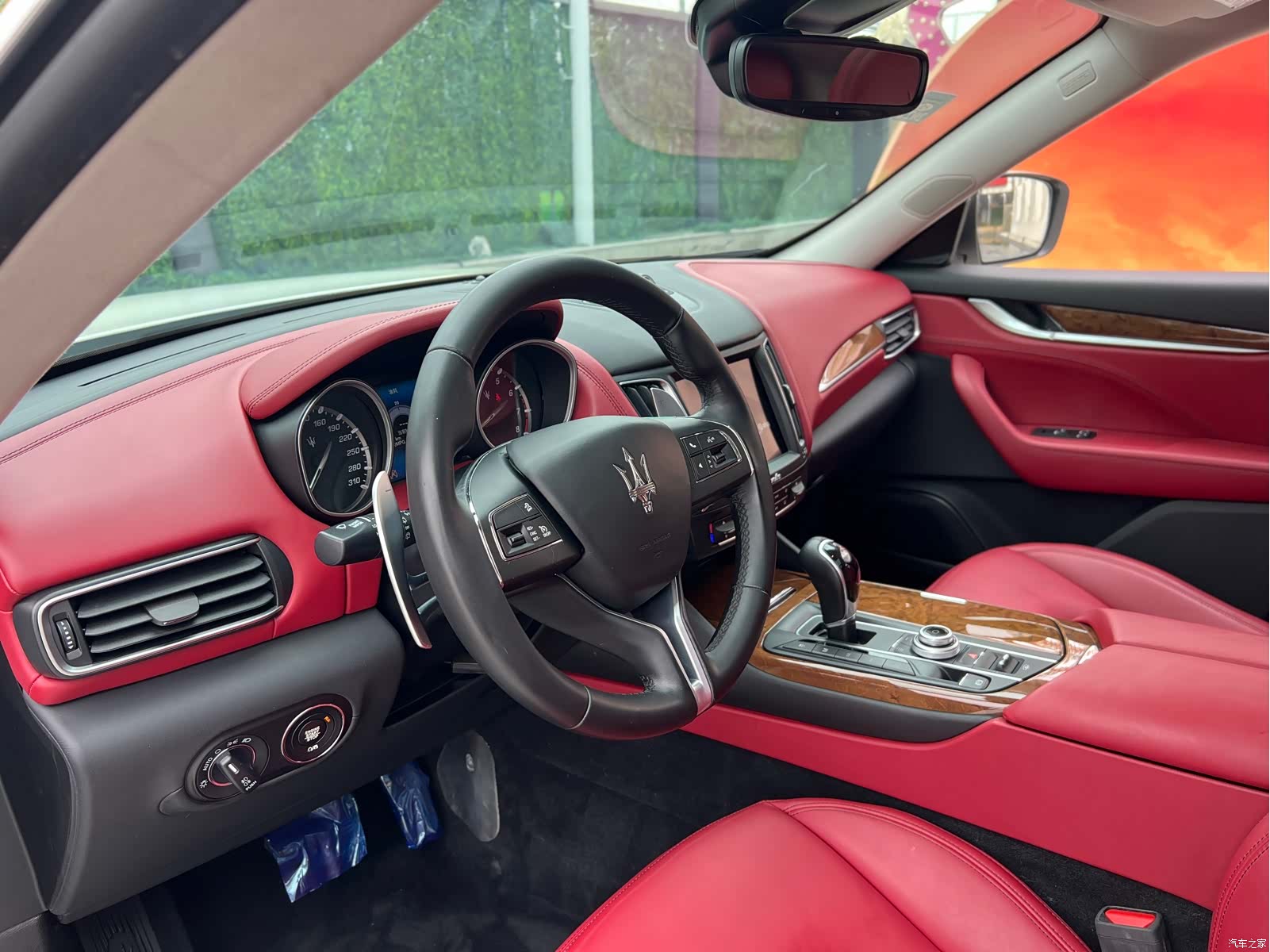 Maserati Levante, 2018 9
