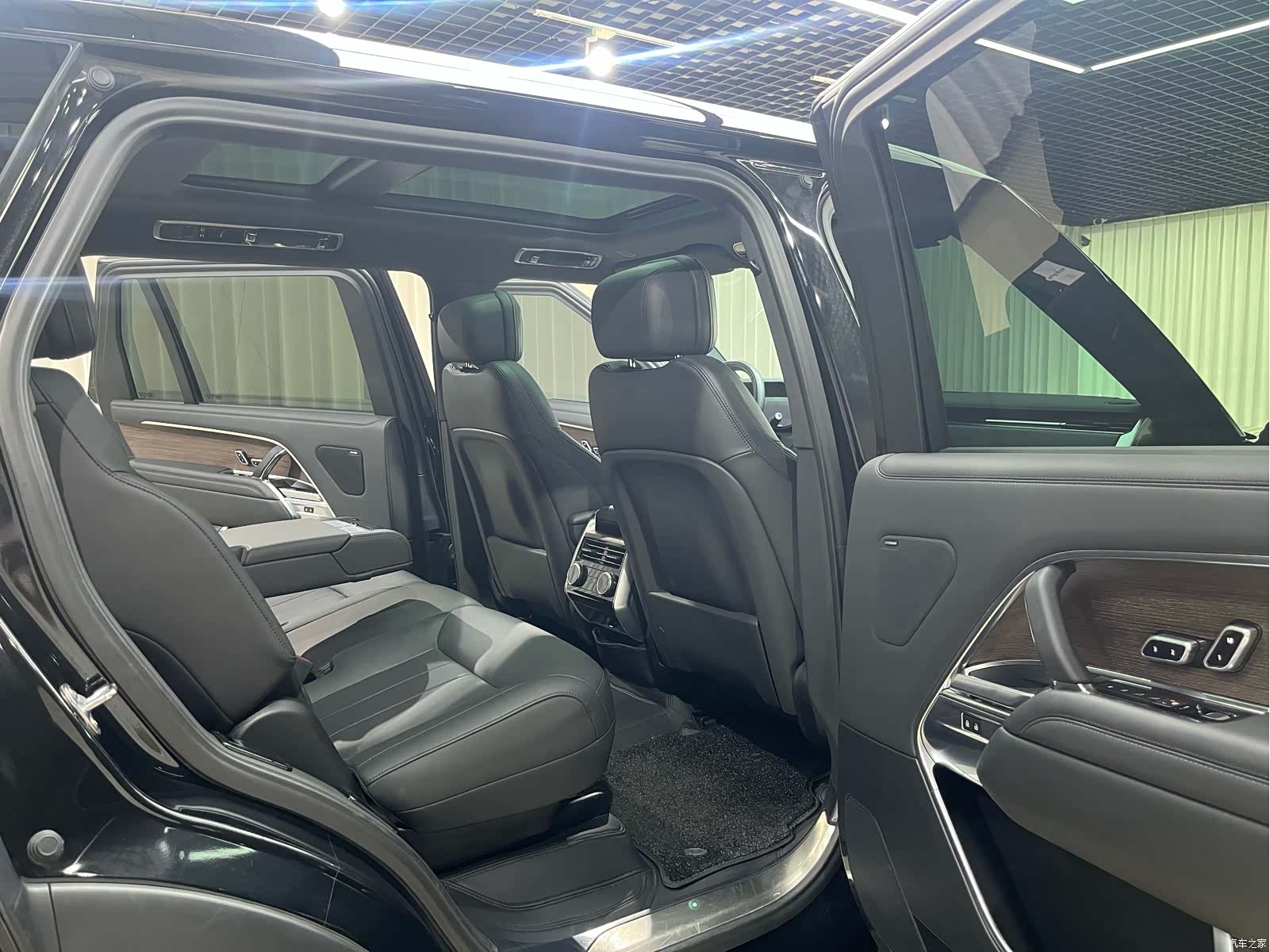 Land Rover Range Rover, 2023 11