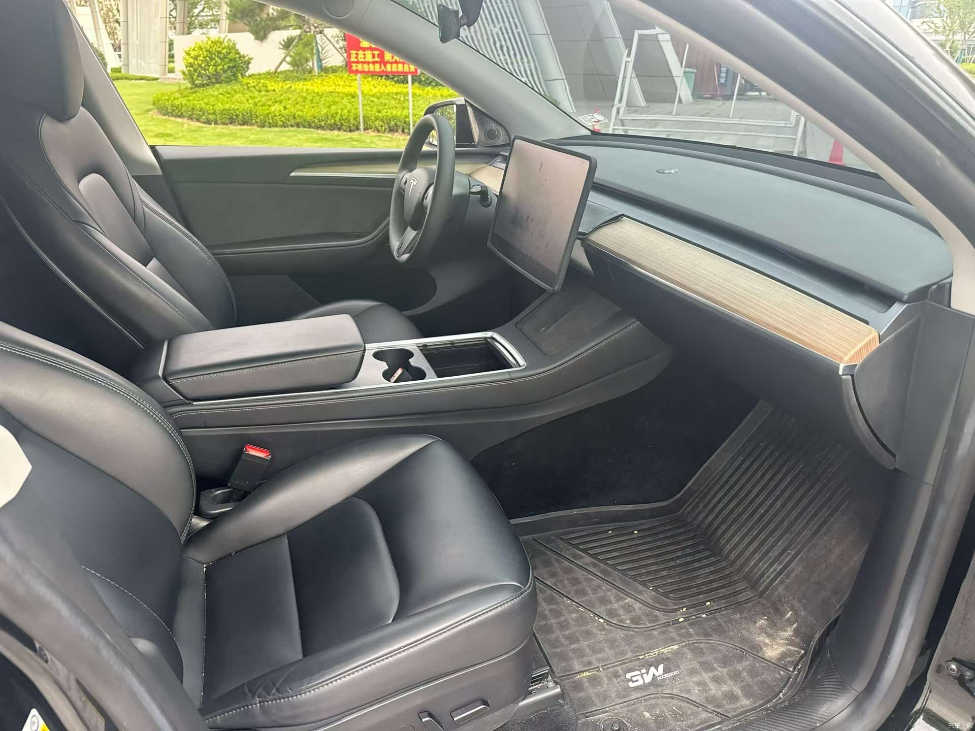 Tesla Model Y, 2023 8