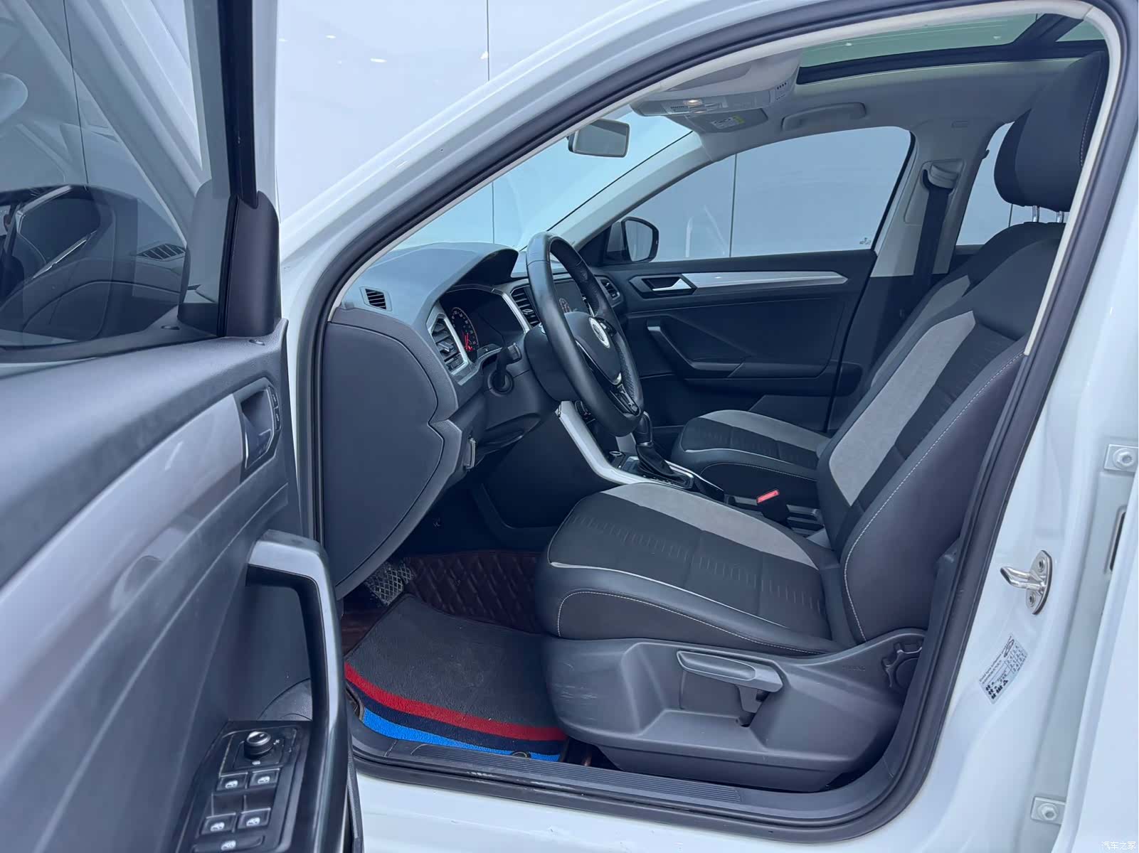 Volkswagen T-ROC, 2022 7