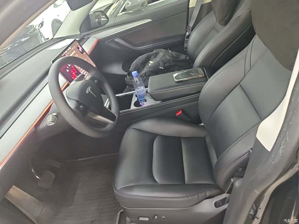 Tesla Model Y, 2024 15