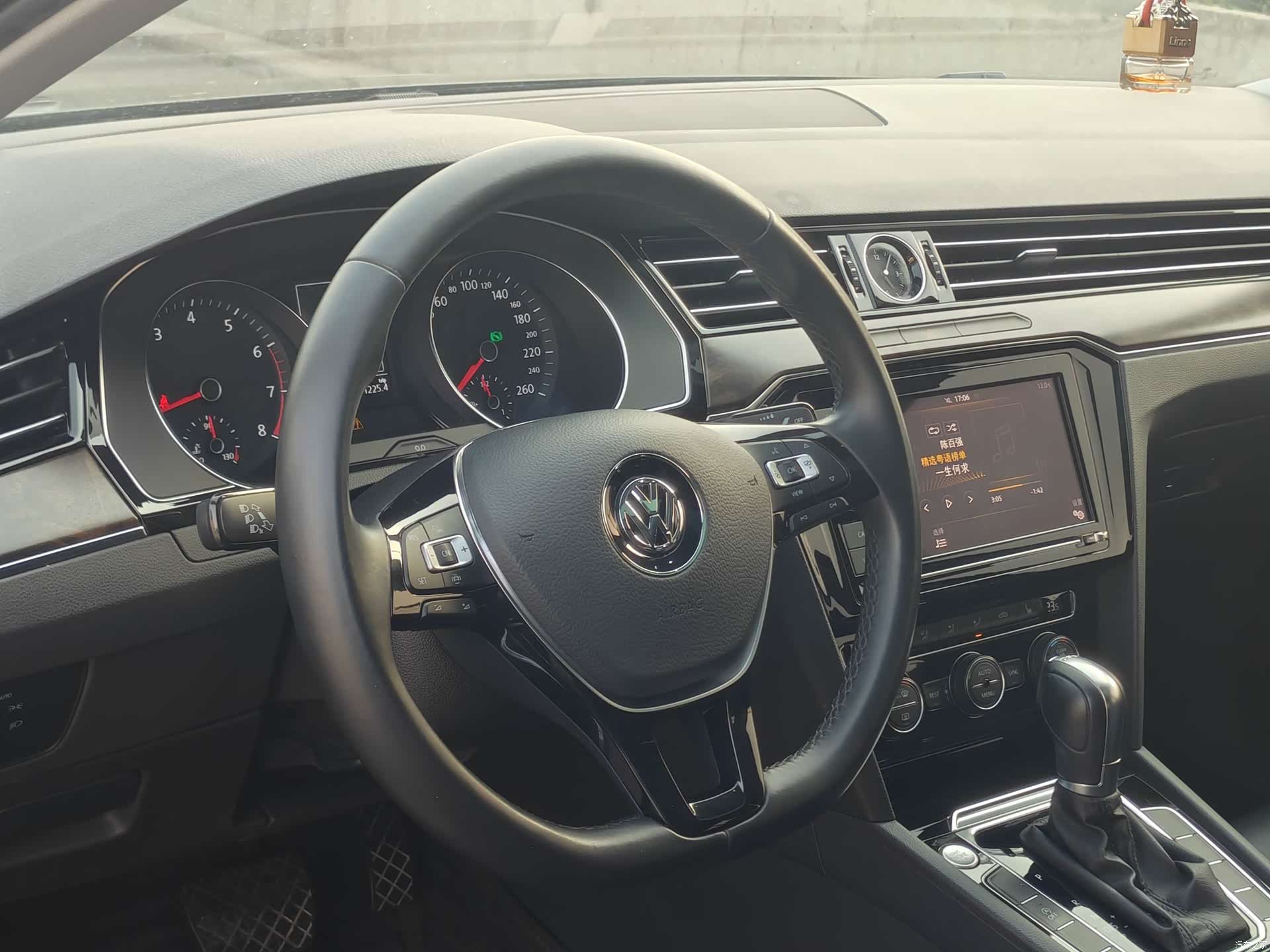 Volkswagen Magotan, 2019 16