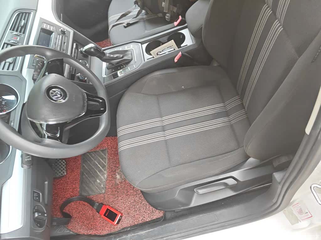 Volkswagen Lamando, 2016 11