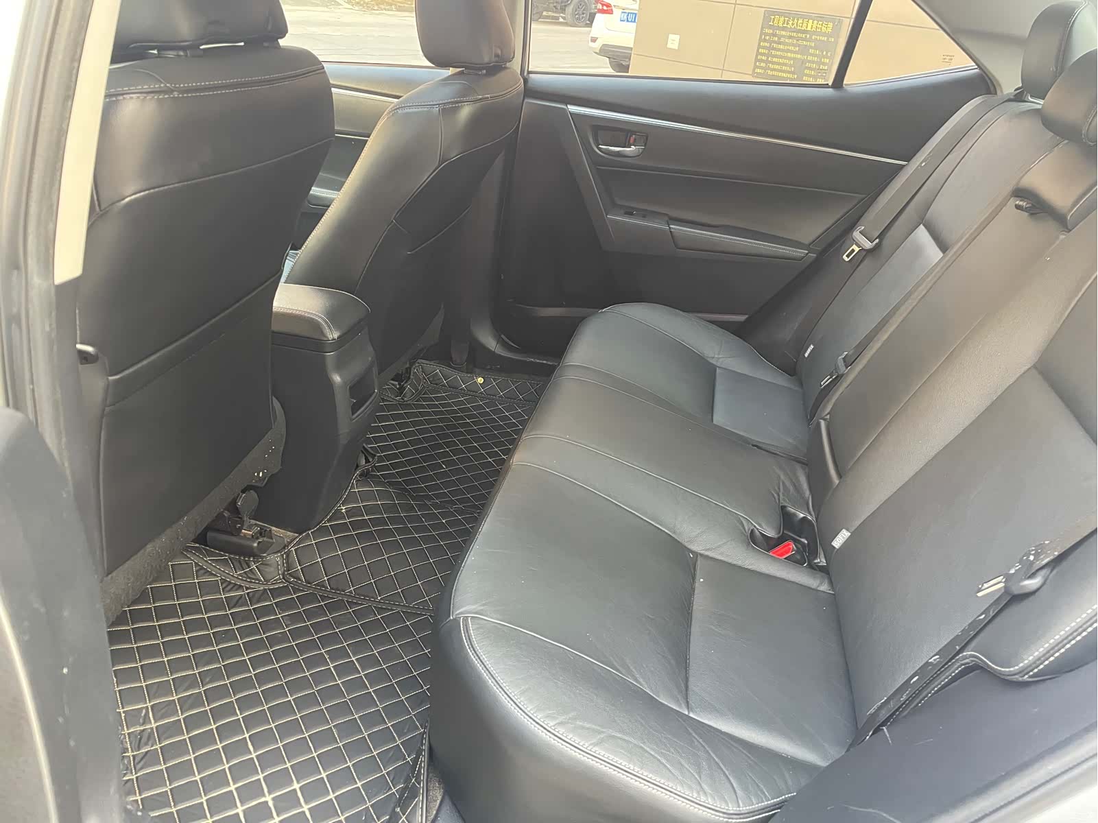 Toyota Corolla, 2015 все фото