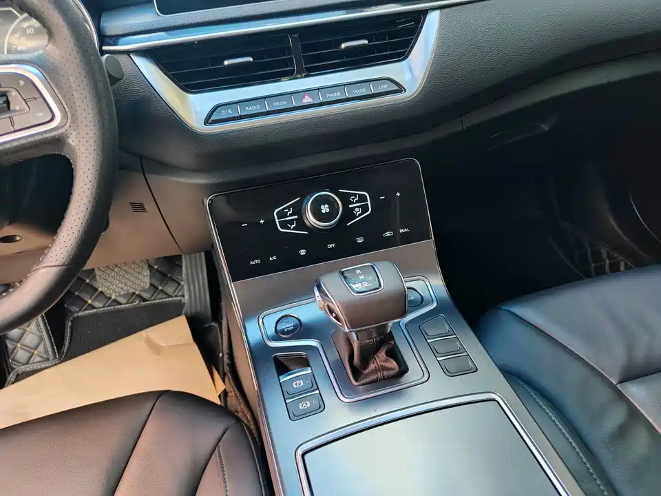 Hongqi H5