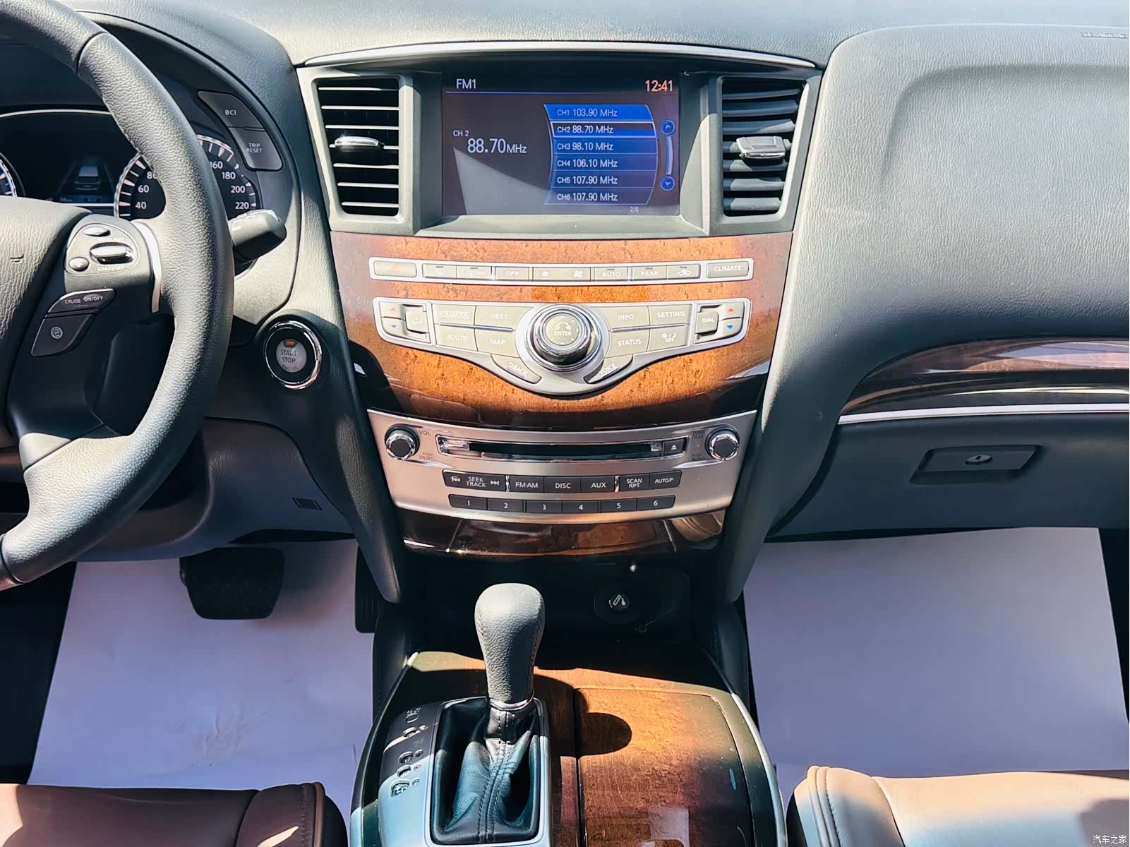 Infiniti JX35, 2014 20